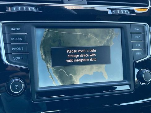 Used 2016 Volkswagen Golf R 4-Door image 21