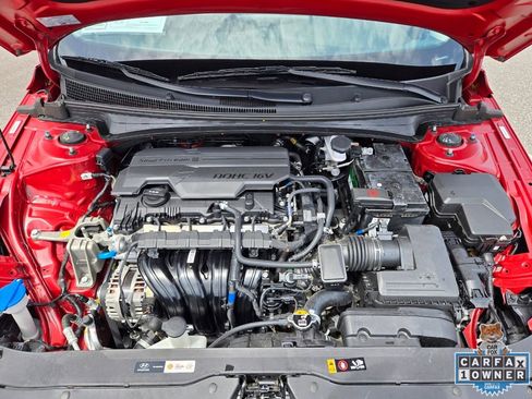 Used 2025 Hyundai Elantra SEL image 18