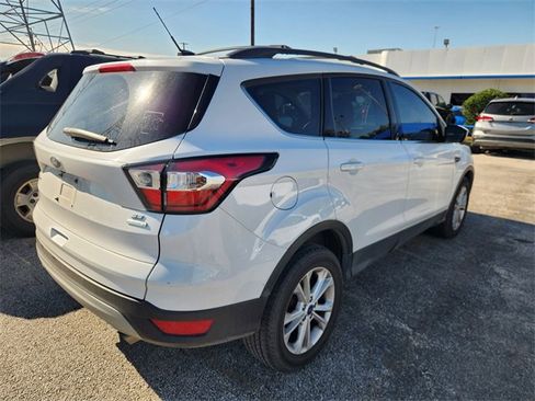 Used 2017 Ford Escape SE w/ SE Leather Comfort Package image 5