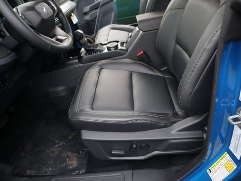 New 2025 Ford Bronco Badlands image 14