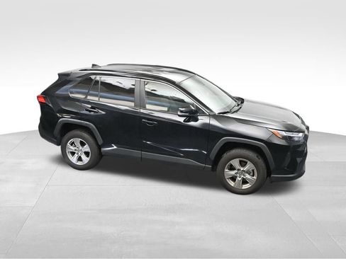 Used 2025 Toyota RAV4 XLE FWD image 22