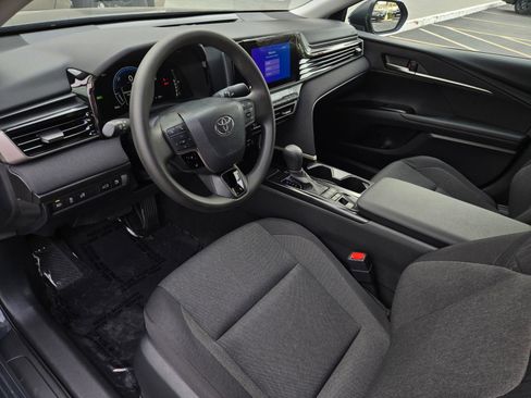 Used 2026 Toyota Camry LE FWD image 8
