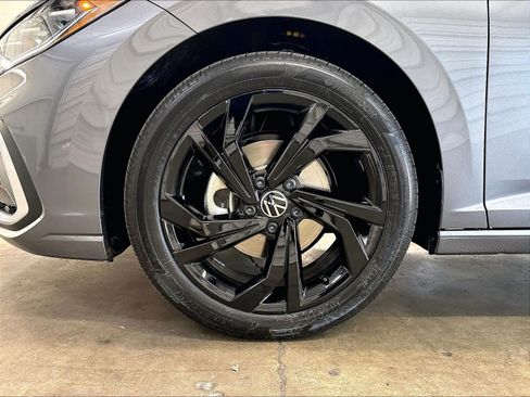 New 2027 Volkswagen Jetta SE FWD image 13