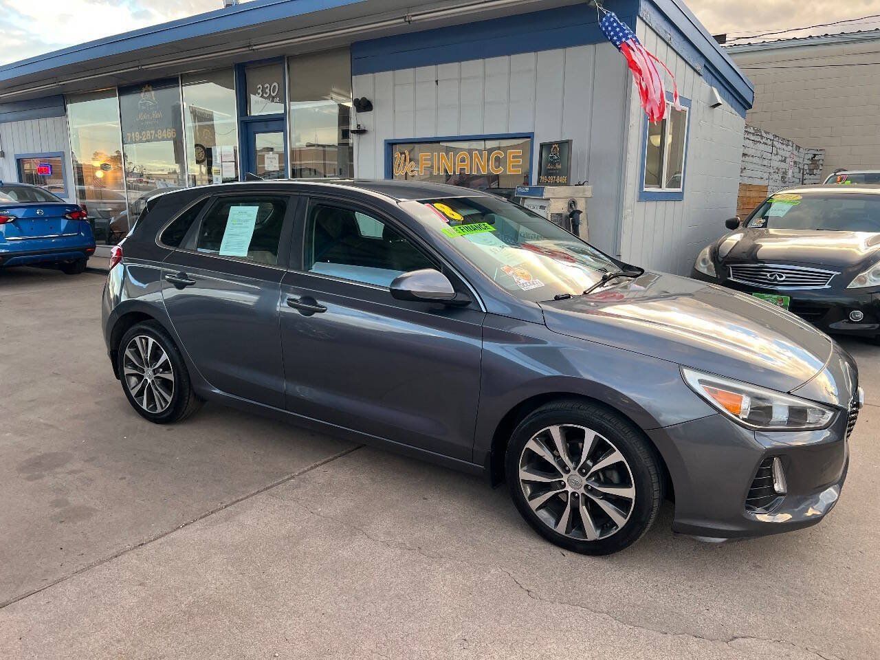 Used 2018 Hyundai Elantra GT FWD image 25