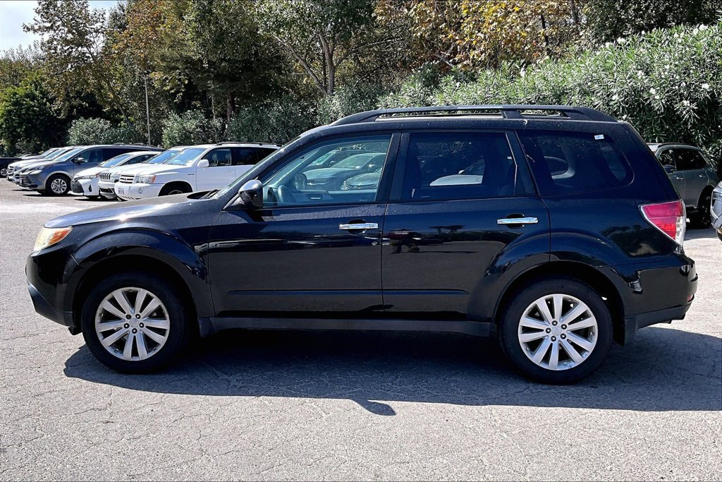 Used 2011 Subaru Forester 2.5X Premium w/ All-Weather Pkg AWD/4WD image 8