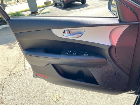 Certified 2023 Kia Forte LXS FWD image 21