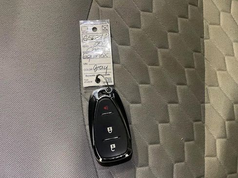 Used 2020 Chevrolet Equinox LS w/ LS Convenience Package image 30
