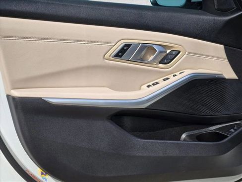 Used 2022 BMW 330i Sedan w/ Premium Package RWD image 10