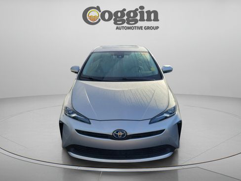 Used 2020 Toyota Prius Limited w/ Premium Convenience Package FWD image 6