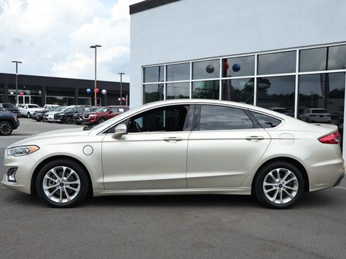 Used 2019 Ford Fusion Energi Titanium FWD image 9