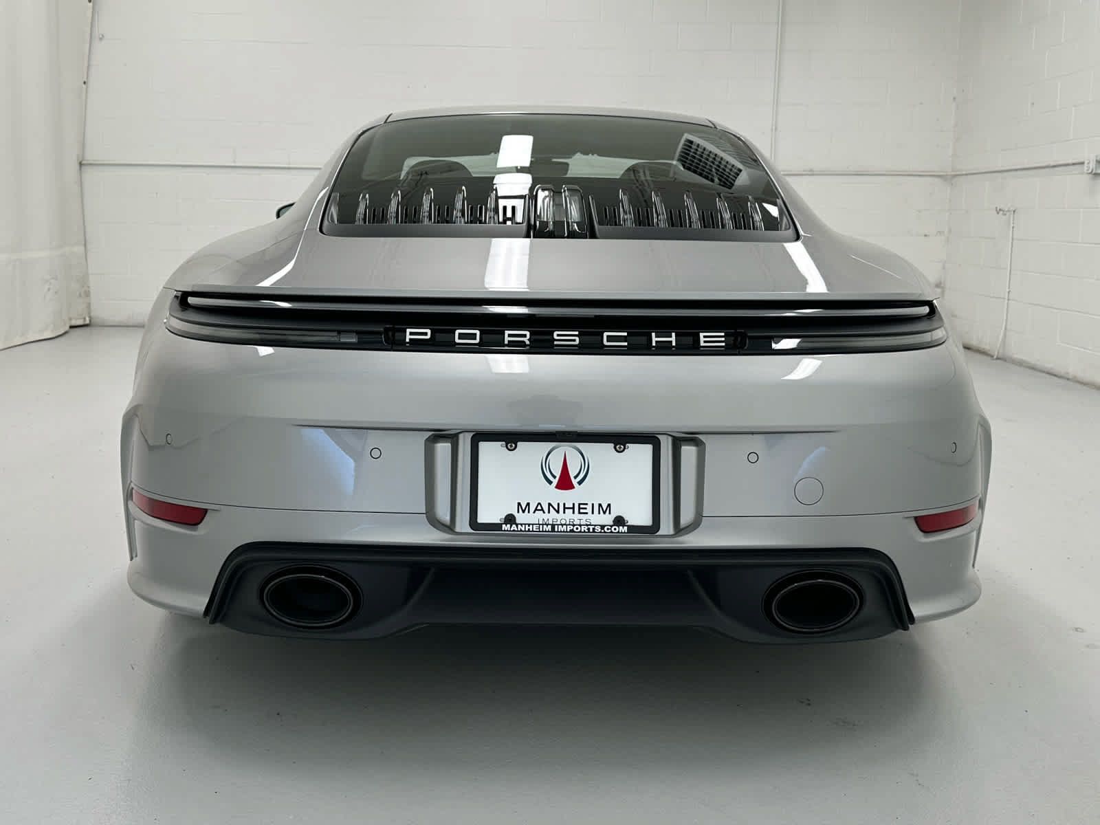 Used 2025 Porsche 911 Carrera T RWD image 7