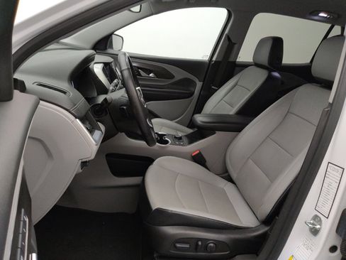 Used 2023 GMC Terrain SLT image 17