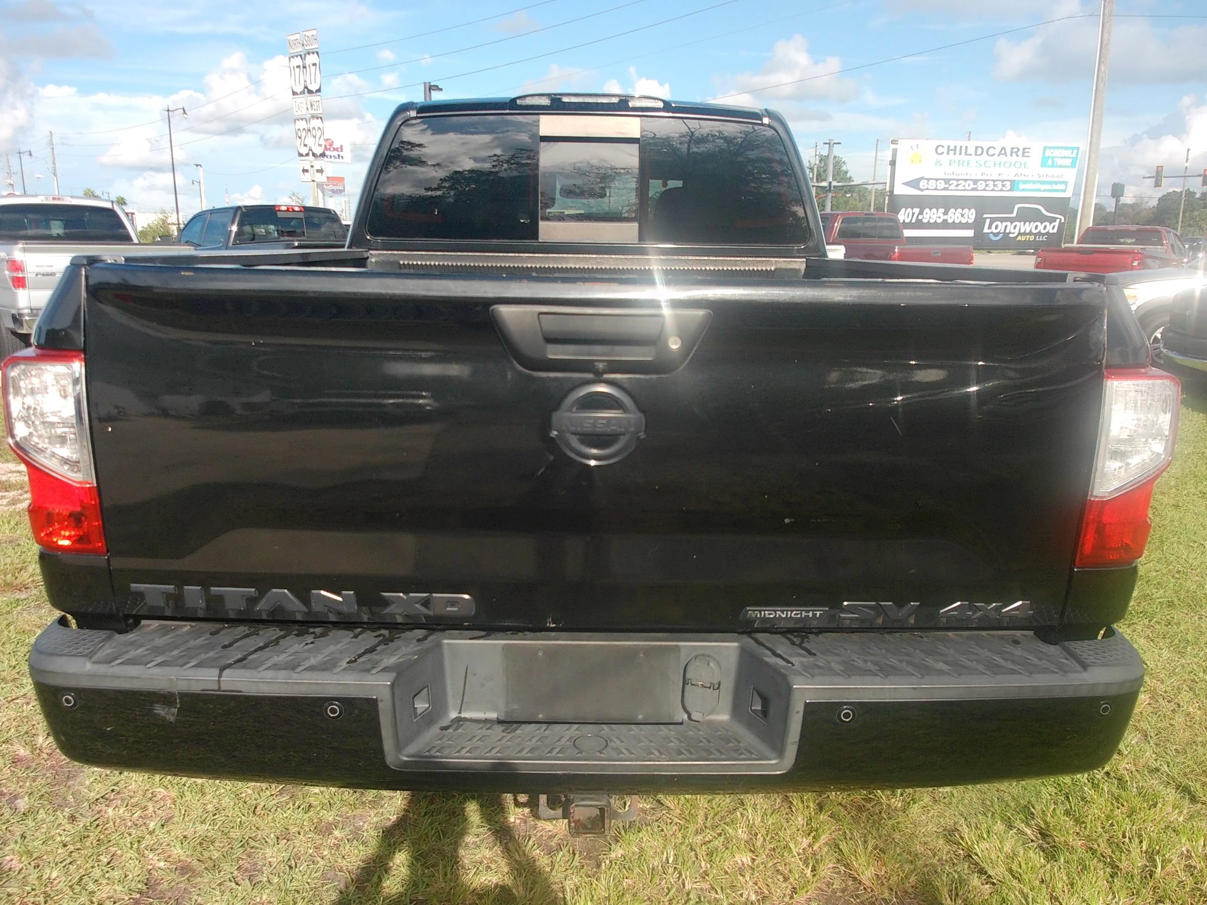 Used 2018 Nissan Titan SV w/ SV Convenience Package AWD/4WD image 6