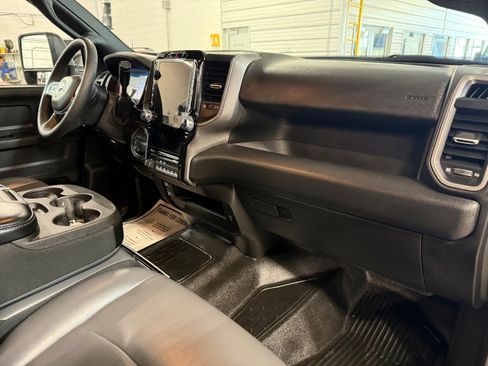 Used 2025 RAM 5500 Tradesman AWD/4WD image 8