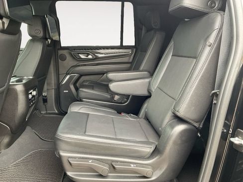 Used 2024 GMC Yukon XL Denali w/ Advanced Technology Package AWD/4WD image 13