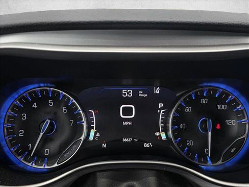 Used 2022 Chrysler Pacifica Touring-L w/ Uconnect Theater Family Group FWD image 15