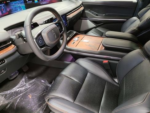 New 2025 Lincoln Navigator L Black Label image 11