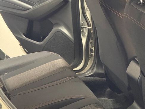 Used 2019 Subaru Crosstrek 2.0i Premium image 12