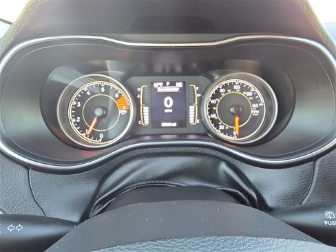 Used 2019 Jeep Cherokee Latitude w/ Popular Appearance Group image 19