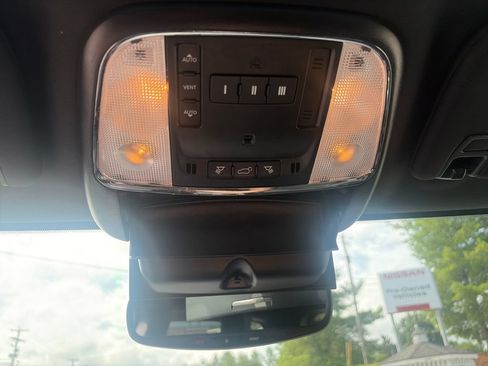 Used 2021 Jeep Grand Cherokee Limited w/ Quick Order Package 28K 80th AWD/4WD image 37