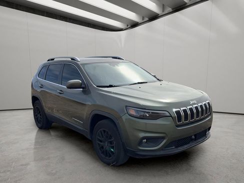 Used 2021 Jeep Cherokee Latitude Plus image 7