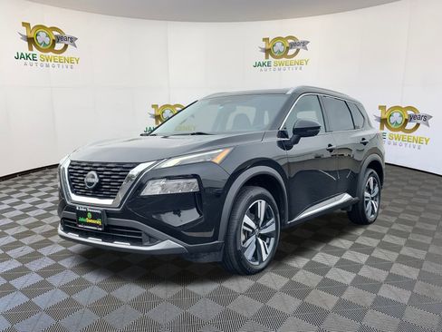 Used 2023 Nissan Rogue SL image 3