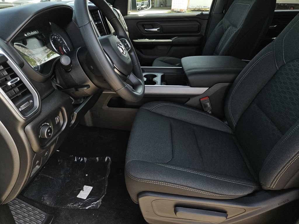 New 2026 RAM 1500 Express AWD/4WD image 19