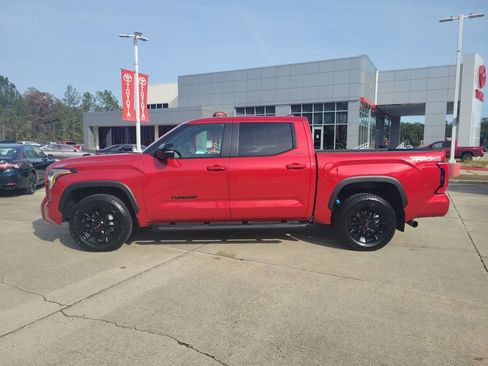 Used 2025 Toyota Tundra Limited image 2