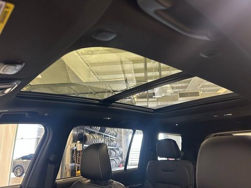 New 2025 Jeep Grand Cherokee L Limited w/ Luxury Tech Group II image 19