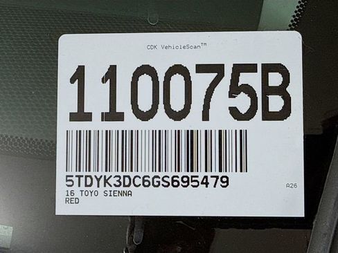 Used 2016 Toyota Sienna XLE w/ XLE Navigation Package image 31