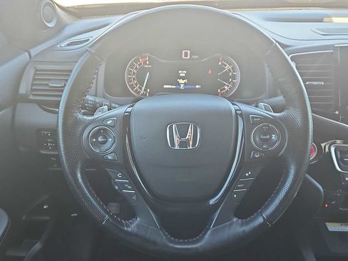 Certified 2022 Honda Ridgeline Black Edition image 11