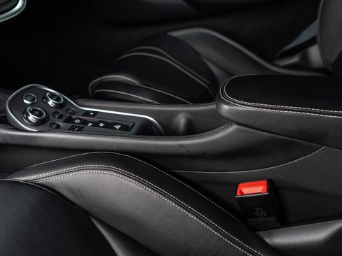 Used 2019 McLaren 570S Coupe RWD image 30