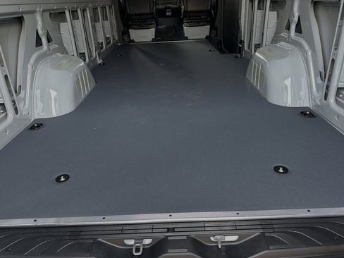 Used 2024 Mercedes-Benz Sprinter 2500 image 15