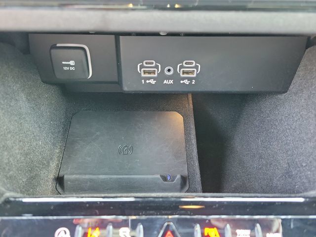 Used 2024 Jeep Wagoneer Series II w/ Flexible Seating Group RWD image 26