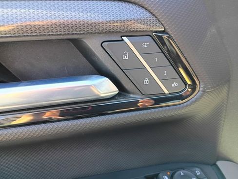 Used 2022 Chevrolet Silverado 1500 ZR2 AWD/4WD image 35