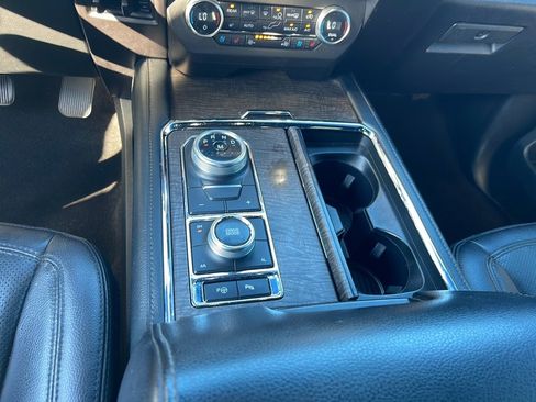 Certified 2021 Ford Expedition Limited image 25