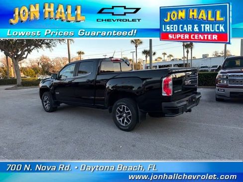 Used 2017 GMC Canyon SLE w/ All Terrain Package image 9