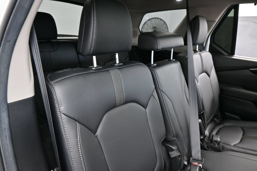 Used 2025 Honda Pilot Touring image 44