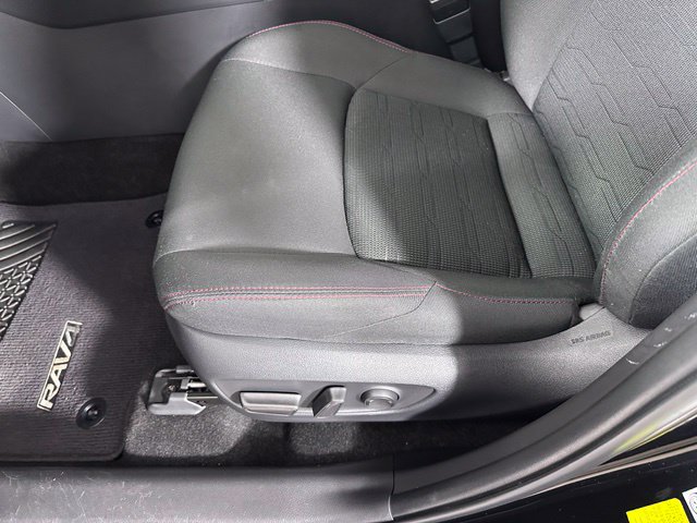 Used 2024 Toyota RAV4 SE AWD/4WD image 10
