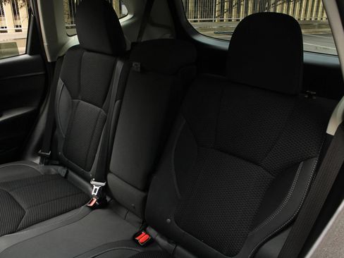 Used 2023 Subaru Forester Premium AWD/4WD image 19
