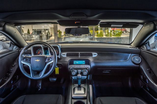 Used 2012 Chevrolet Camaro LT RWD image 4
