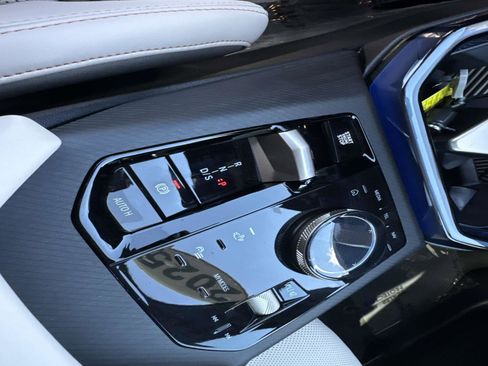 Certified 2025 BMW X3 xDrive30i w/ Convenience Package image 24