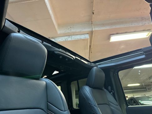 New 2026 Jeep Wrangler Unlimited Sahara AWD/4WD image 16