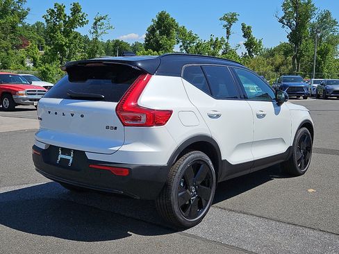 New 2026 Volvo XC40 B5 Ultra w/ Protection Package Premier AWD/4WD image 6