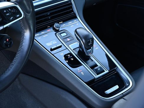 Used 2020 Porsche Panamera 4 image 25