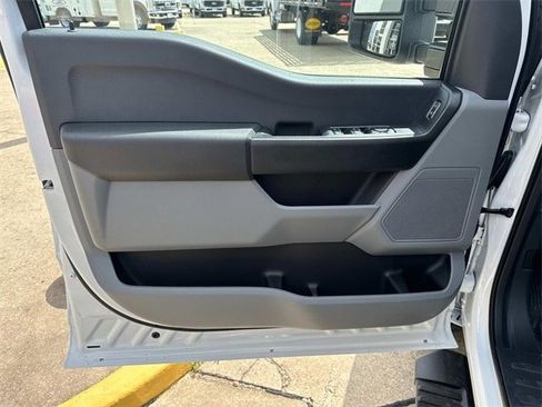 New 2025 Ford F350 XL w/ XL Chrome Package image 17