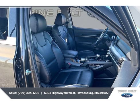 Used 2025 Kia Telluride S FWD image 6