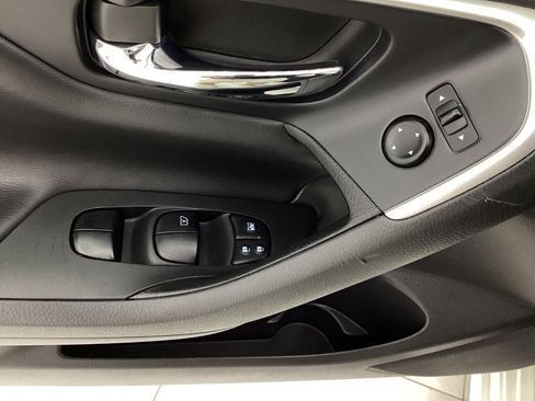 Used 2015 Nissan Altima 2.5 SV FWD image 36