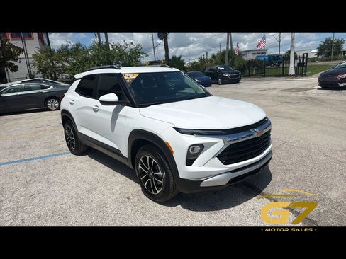 Used 2026 Chevrolet TrailBlazer LT AWD/4WD image 3