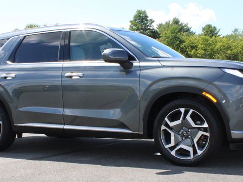 Used 2024 Hyundai Palisade SEL w/ Premium Package AWD/4WD image 5